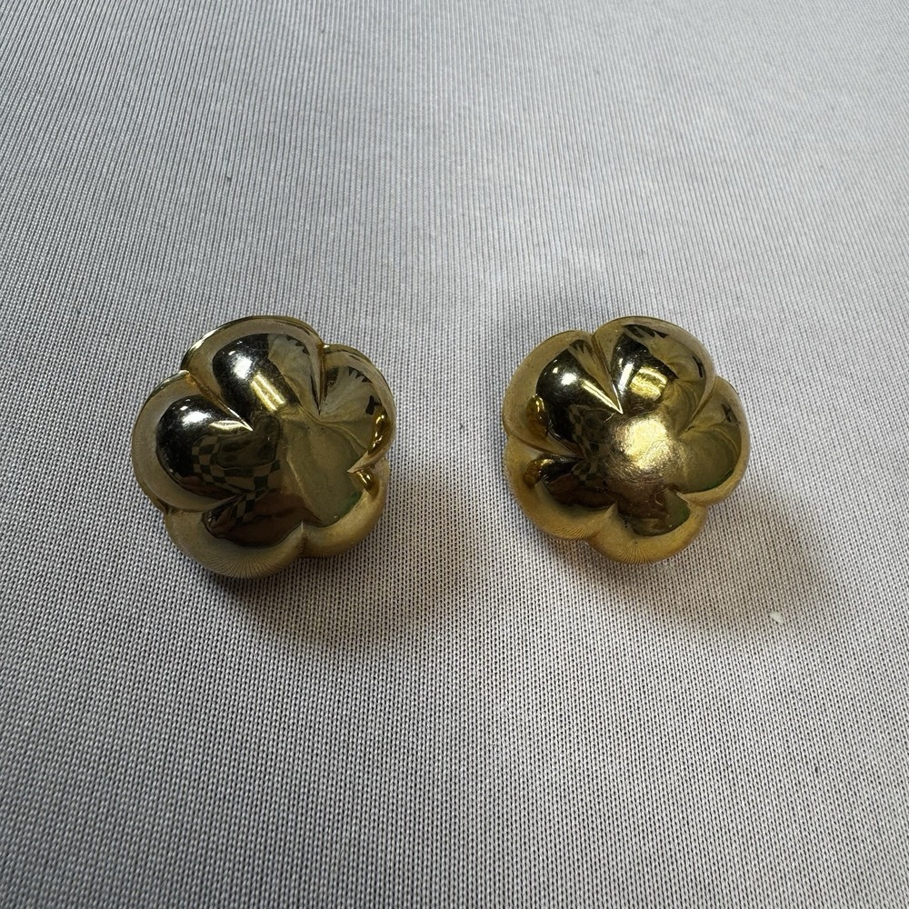 Golf Tone Puffy‎ Flower Earrings
